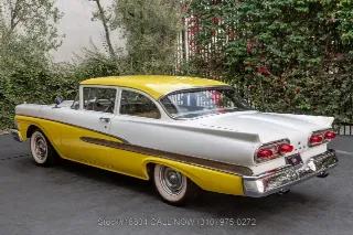 Foto 7 di 24: 1958 Ford Fairlane
