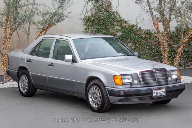 1992 Mercedes Benz 400E