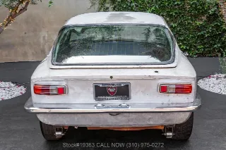Foto 6 di 24: 1967 Maserati Mistral