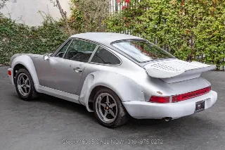 Foto 7 di 24: 1975 Porsche 911S Sunroof Delete