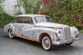 Foto 3 di 24: 1960 Mercedes Benz 300D Adenauer