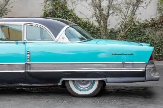 Foto 13 di 24: 1956 Packard 400