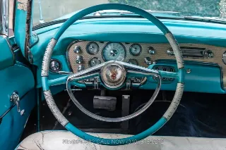 Foto 18 di 24: 1956 Packard 400