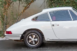 Foto 11 di 24: 1969 Porsche 911T Coupe