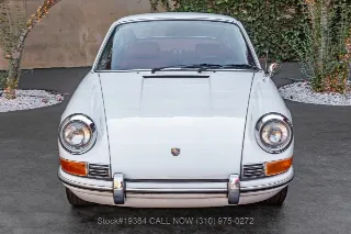 Foto 2 di 24: 1969 Porsche 911T Coupe