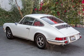 Foto 7 di 24: 1969 Porsche 911T Coupe