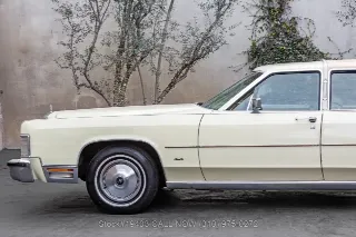 Foto 12 di 24: 1978 Lincoln Continental