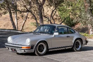 Foto 11 di 24: 1988 Porsche Carrera