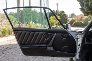 Foto 19 di 24: 1988 Porsche Carrera