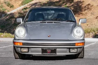 Foto 3 di 24: 1988 Porsche Carrera