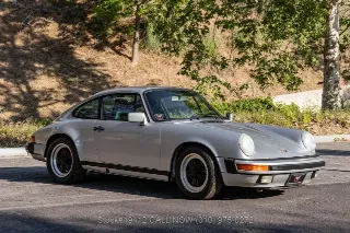 Foto 4 di 24: 1988 Porsche Carrera