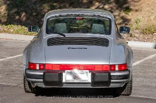 Foto 8 di 24: 1988 Porsche Carrera