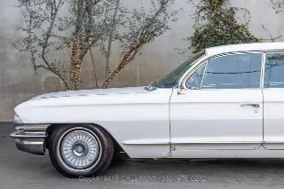 Foto 12 di 24: 1961 Cadillac DeVille