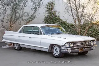 Foto 1 di 24: 1961 Cadillac DeVille