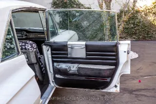 Foto 22 di 24: 1961 Cadillac DeVille