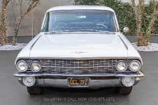 Foto 2 di 24: 1961 Cadillac DeVille