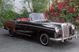 Foto 3 di 24: 1960 Mercedes Benz 220SE