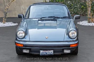 Foto 2 di 24: 1983 Porsche 911SC