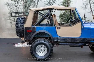 Foto 11 di 24: 1977 Jeep CJ 7