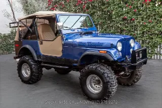 Foto 3 di 24: 1977 Jeep CJ 7
