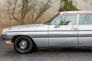 Foto 12 di 24: 1961 Oldsmobile Dynamic 88