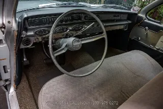 Foto 16 di 24: 1961 Oldsmobile Dynamic 88
