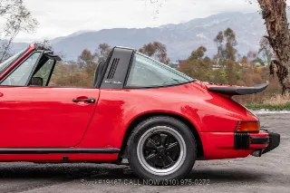 Foto 22 di 24: 1987 Porsche Carrera