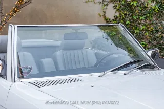 Foto 21 di 24: 1986 Mercedes Benz 560SL