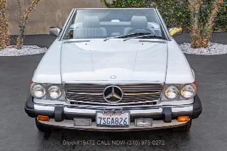 Foto 2 di 24: 1986 Mercedes Benz 560SL