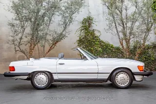 Foto 4 di 24: 1986 Mercedes Benz 560SL
