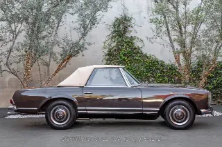 Foto 10 di 24: 1966 Mercedes Benz 230SL