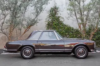 Foto 16 di 24: 1966 Mercedes Benz 230SL