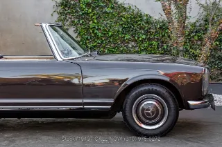 Foto 22 di 24: 1966 Mercedes Benz 230SL