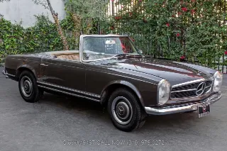 Foto 3 di 24: 1966 Mercedes Benz 230SL