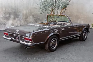 Foto 5 di 24: 1966 Mercedes Benz 230SL