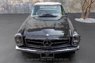 Foto 9 di 24: 1966 Mercedes Benz 230SL