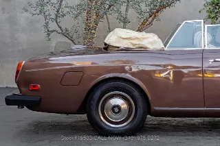 Foto 17 di 24: 1976 Rolls Royce Corniche