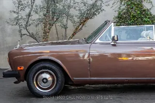 Foto 18 di 24: 1976 Rolls Royce Corniche