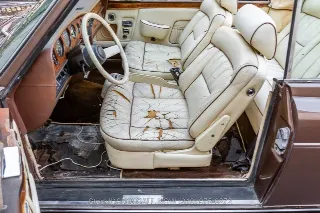 Foto 21 di 24: 1976 Rolls Royce Corniche