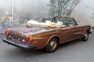 Foto 5 di 24: 1976 Rolls Royce Corniche