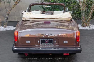 Foto 6 di 24: 1976 Rolls Royce Corniche
