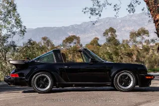 Foto 4 di 24: 1985 Porsche 911 Carrera