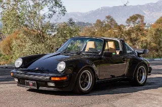 Foto 8 di 24: 1985 Porsche 911 Carrera
