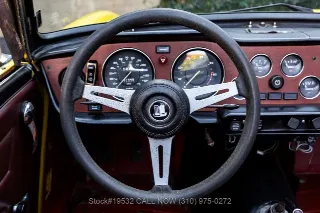 Foto 23 di 24: 1975 Triumph TR6
