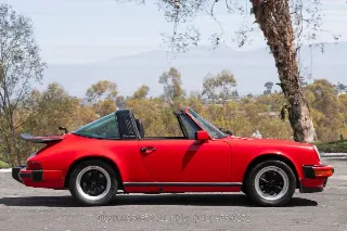 Foto 5 di 24: 1987 Porsche Carrera
