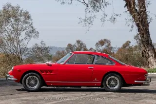 Foto 11 di 24: 1966 Ferrari 330