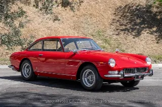 Foto 4 di 24: 1966 Ferrari 330