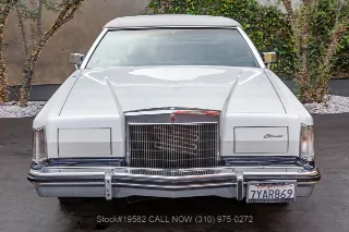 Foto 2 di 24: 1979 Lincoln Continental Mark V