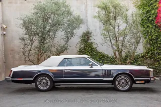 Foto 4 di 24: 1979 Lincoln Continental Mark V