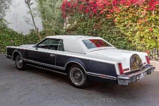 Foto 7 di 24: 1979 Lincoln Continental Mark V